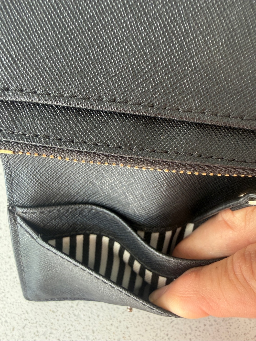 Kate Spade Mini Wallet Black - Picture 9 of 14